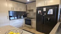 Kitchen of property in Shellyvale