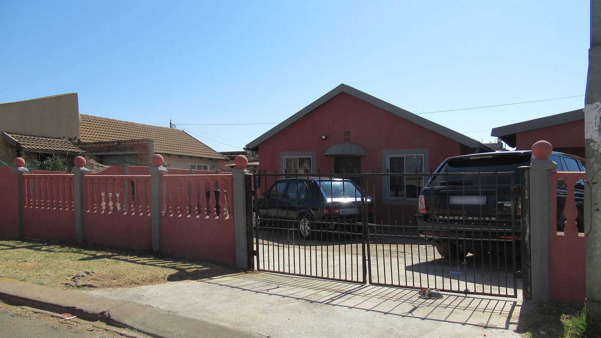 Front View of property in Lenasia