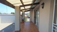 Patio - 10 square meters of property in Strand