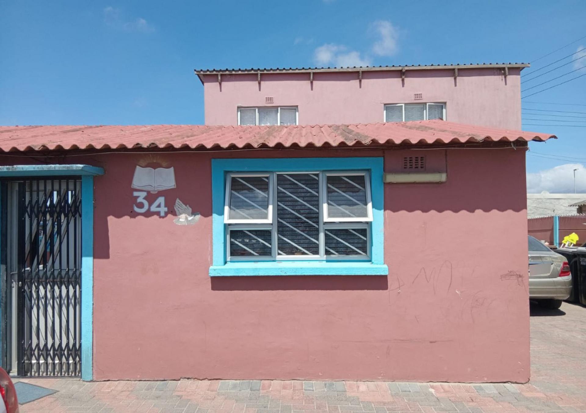 Front View of property in Heideveld