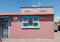 Front View of property in Heideveld