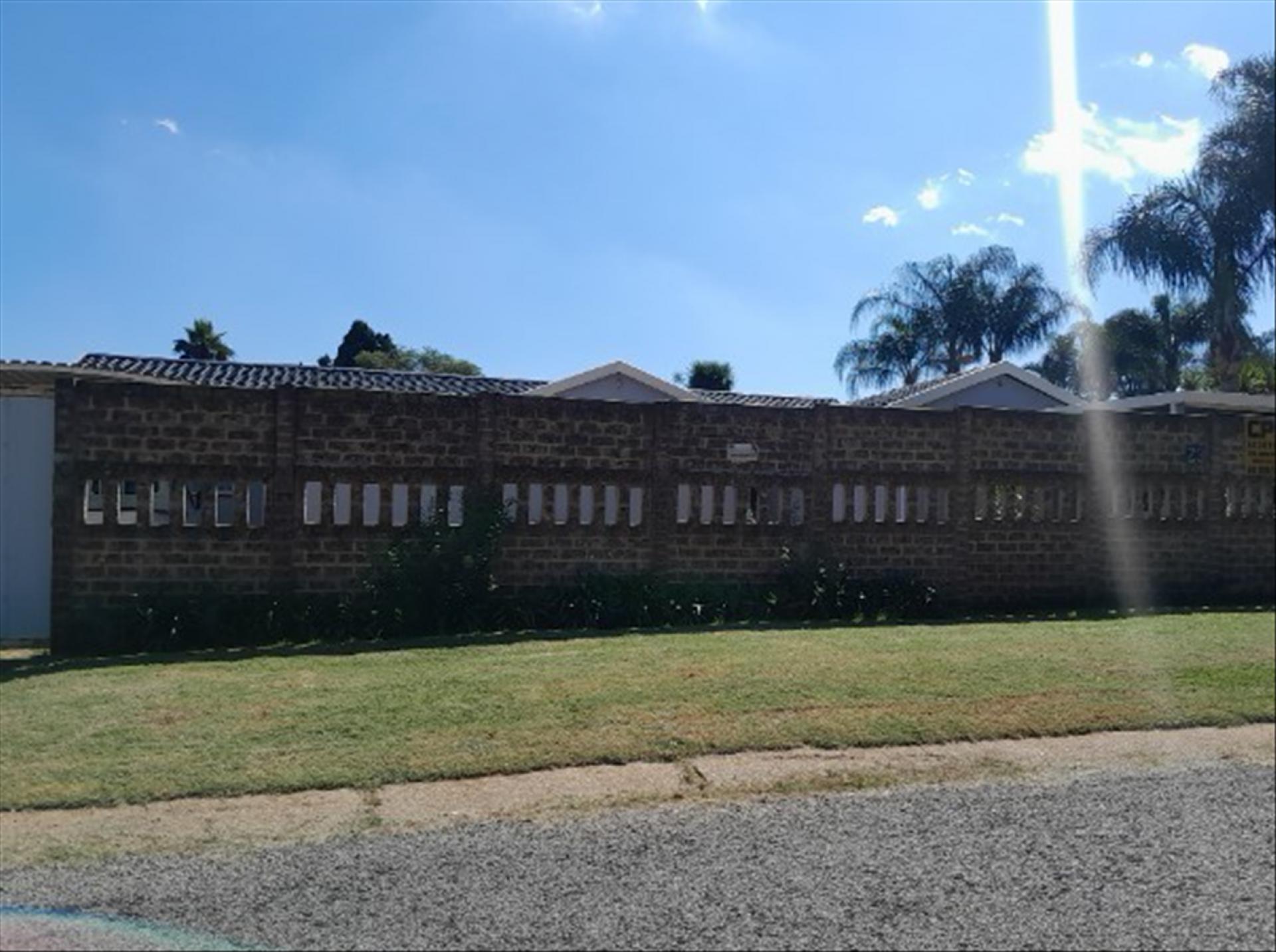 Front View of property in Verwoerdpark