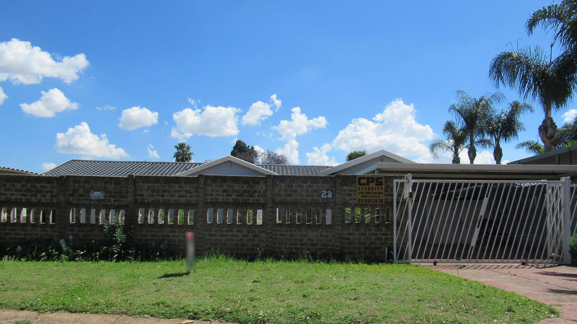 Front View of property in Verwoerdpark
