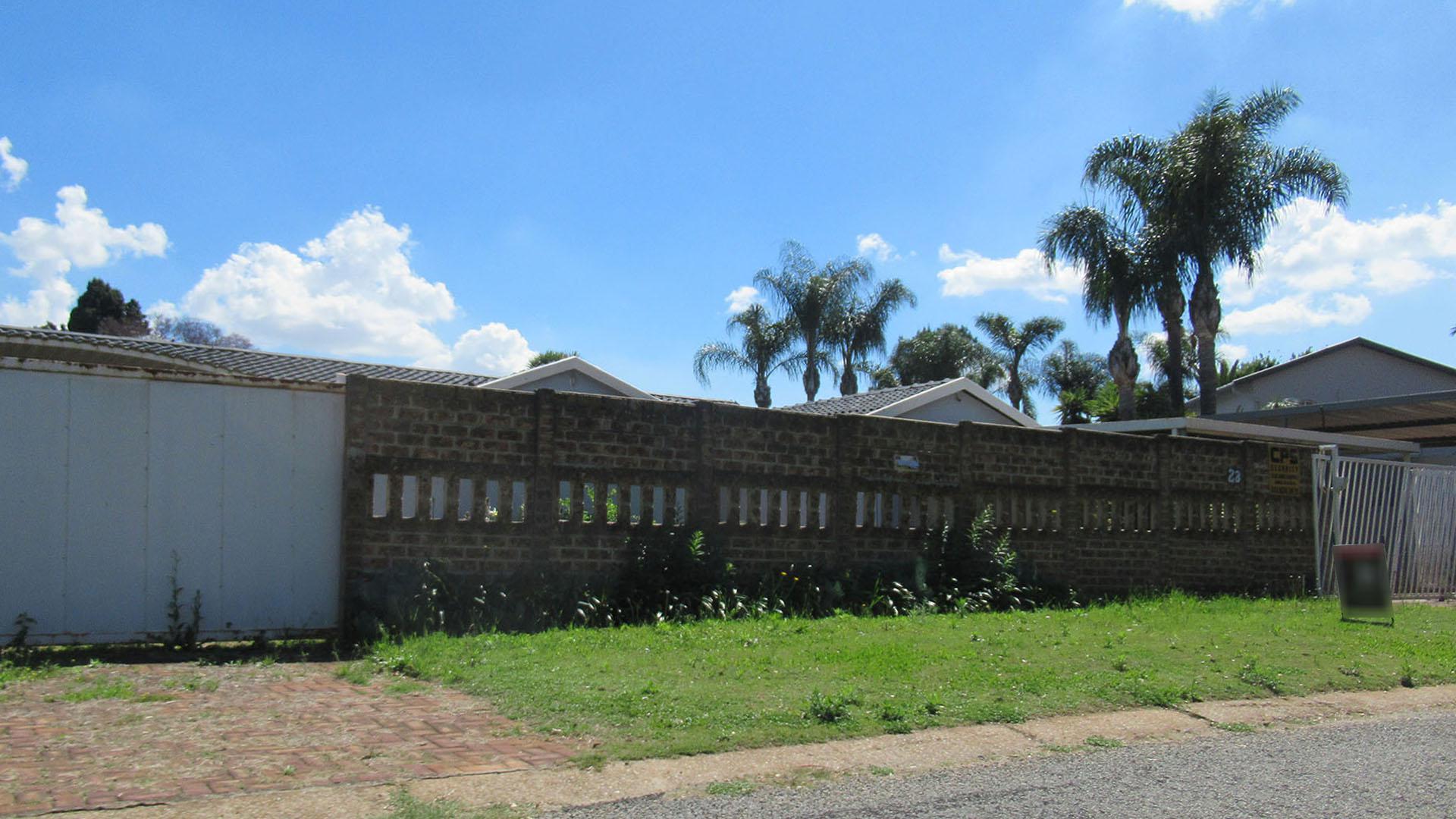 Front View of property in Verwoerdpark