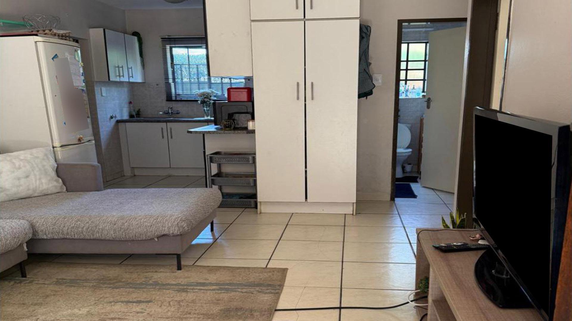 Lounges of property in Brits