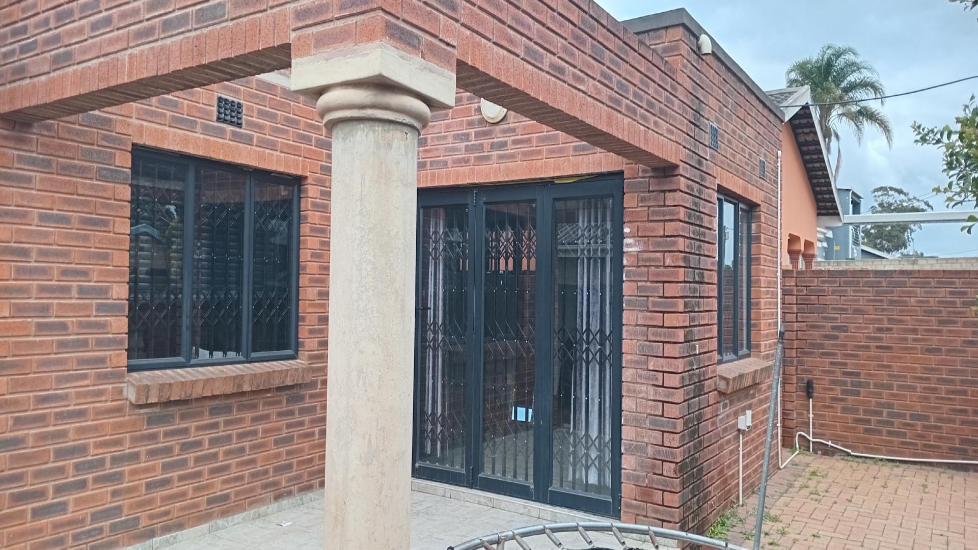 Front View of property in KwaMashu
