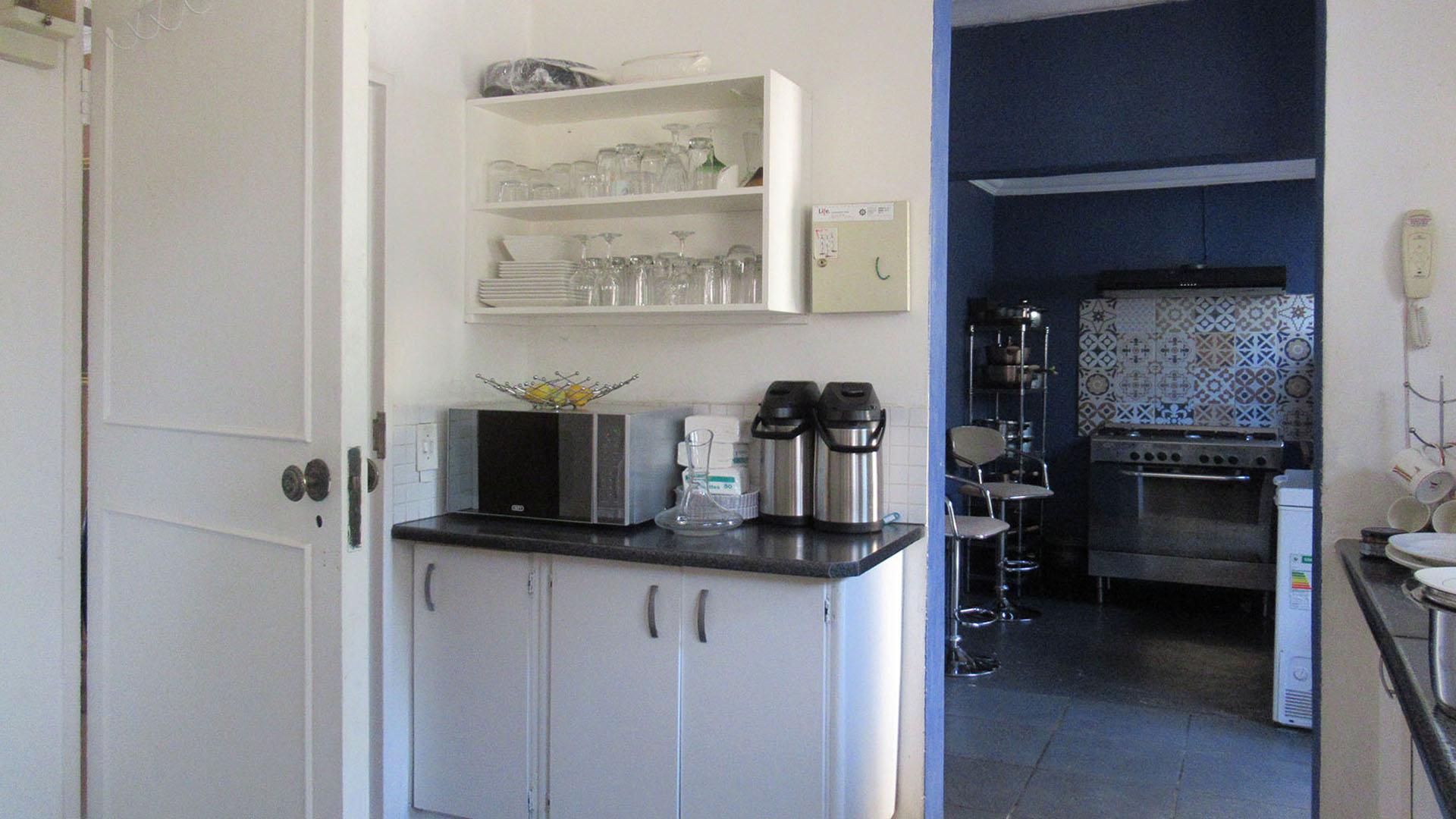 Kitchen - 21 square meters of property in Rosebank - JHB