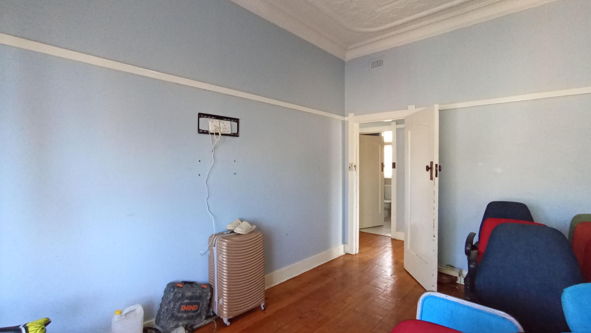 Lounges - 29 square meters of property in Kensington - JHB