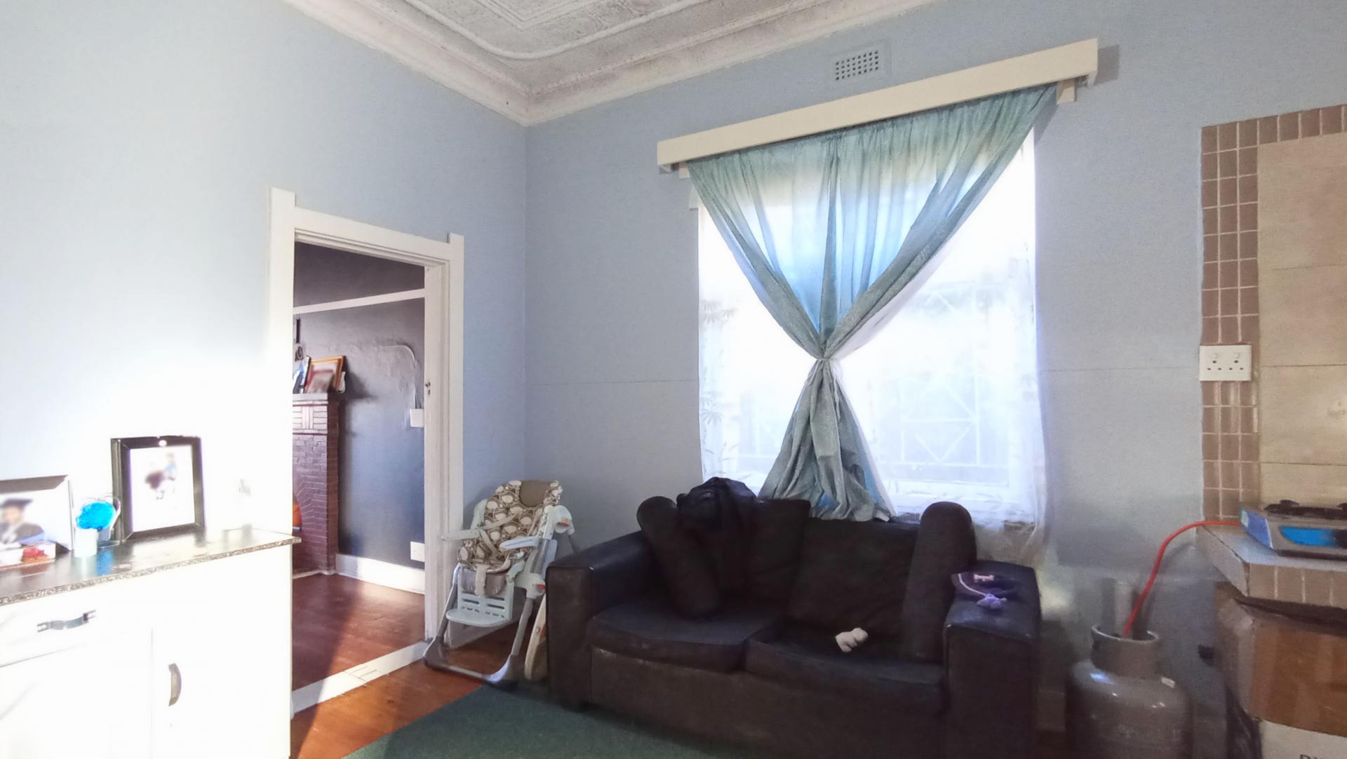 Lounges - 29 square meters of property in Kensington - JHB