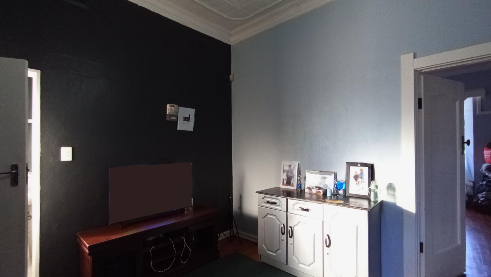 Lounges - 29 square meters of property in Kensington - JHB