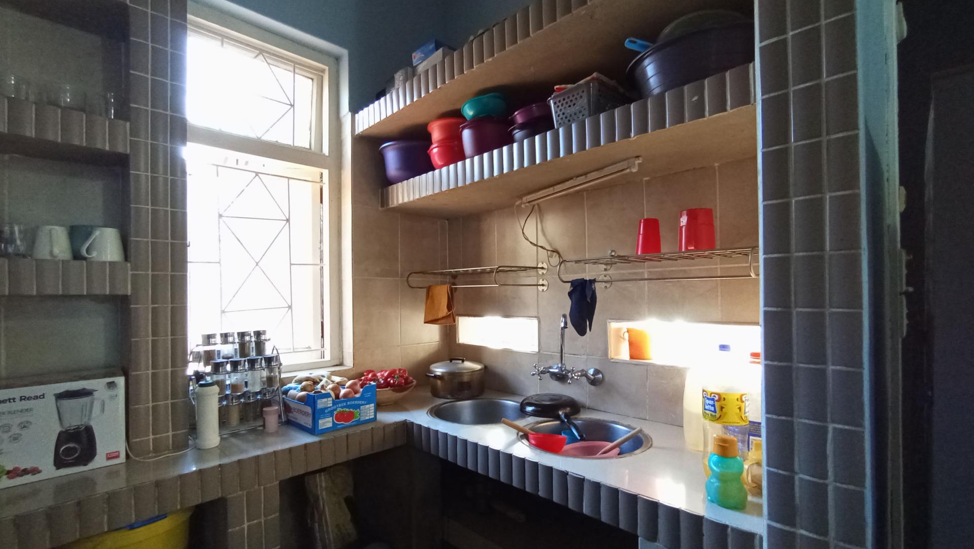 Kitchen - 15 square meters of property in Kensington - JHB