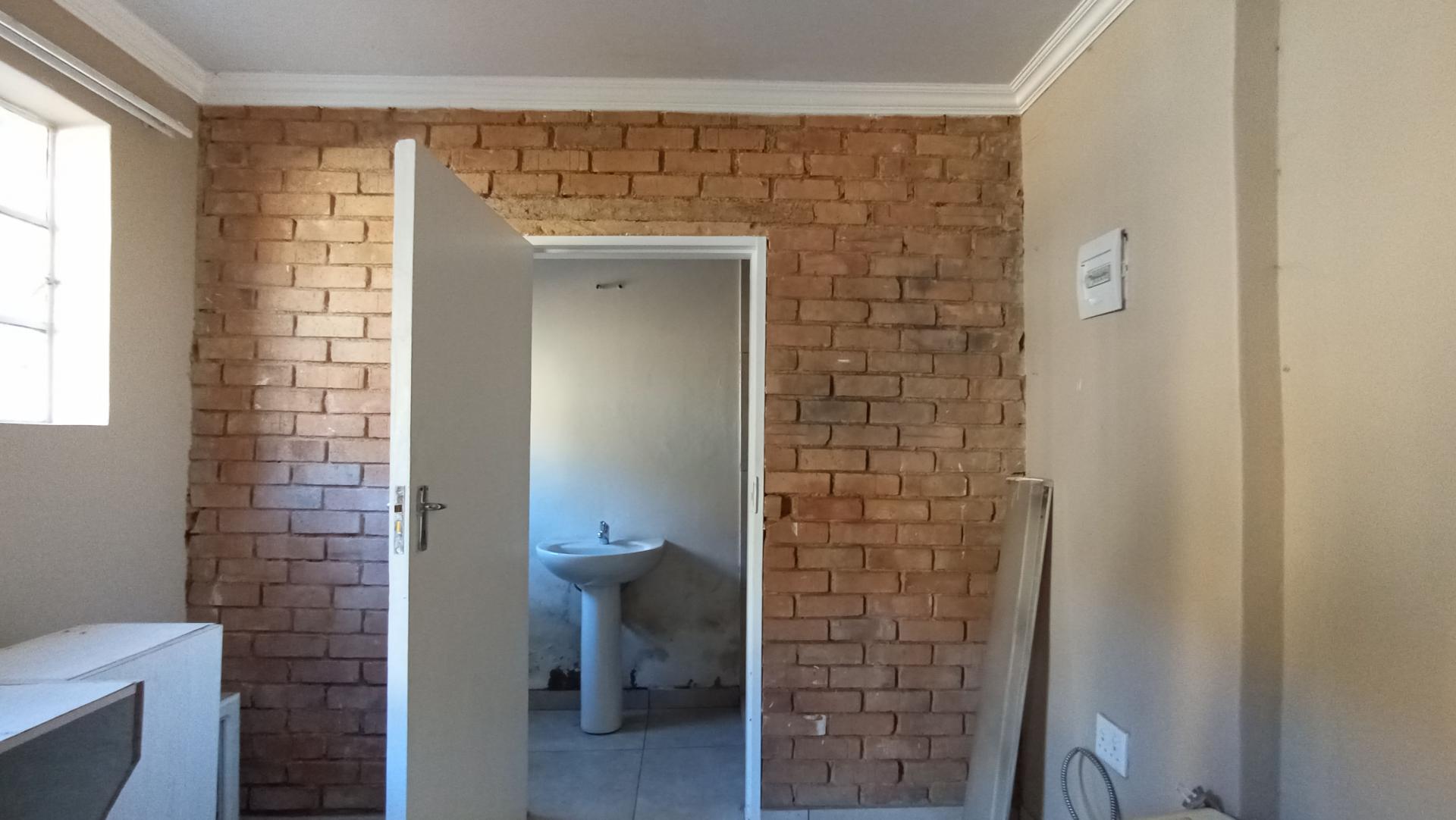 Bed Room 1 - 62 square meters of property in Kensington - JHB
