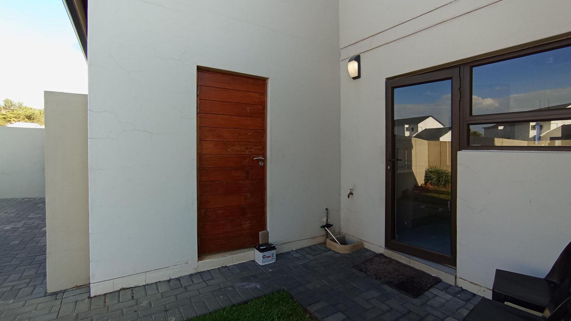 Backyard of property in Hartbeespoort