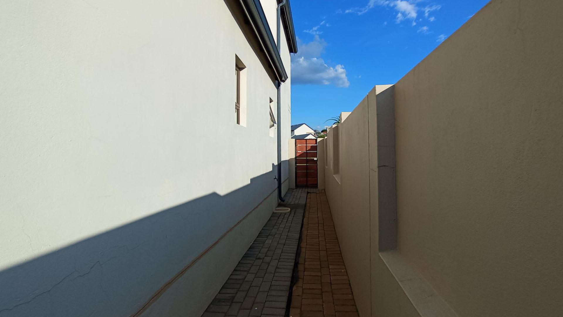 Backyard of property in Hartbeespoort