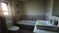 Bathroom 1 of property in Hartbeespoort