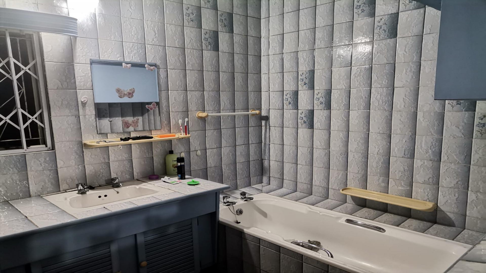 Bathroom 1 of property in Sasolburg