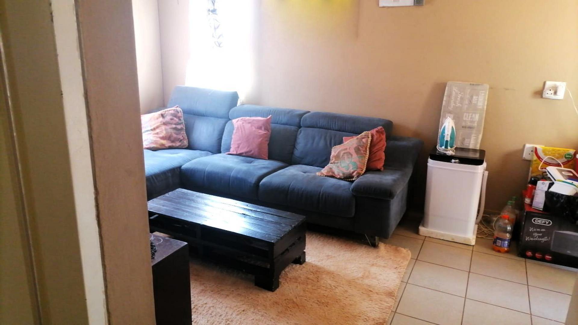 Lounges of property in Protea Glen