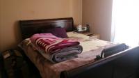 Main Bedroom of property in Protea Glen
