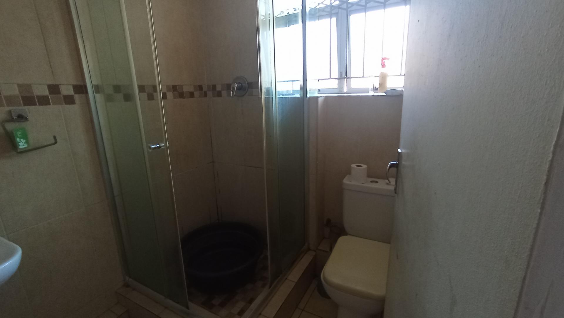 Bathroom 1 - 9 square meters of property in Durban Central