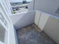 Balcony - 5 square meters of property in Edenvale