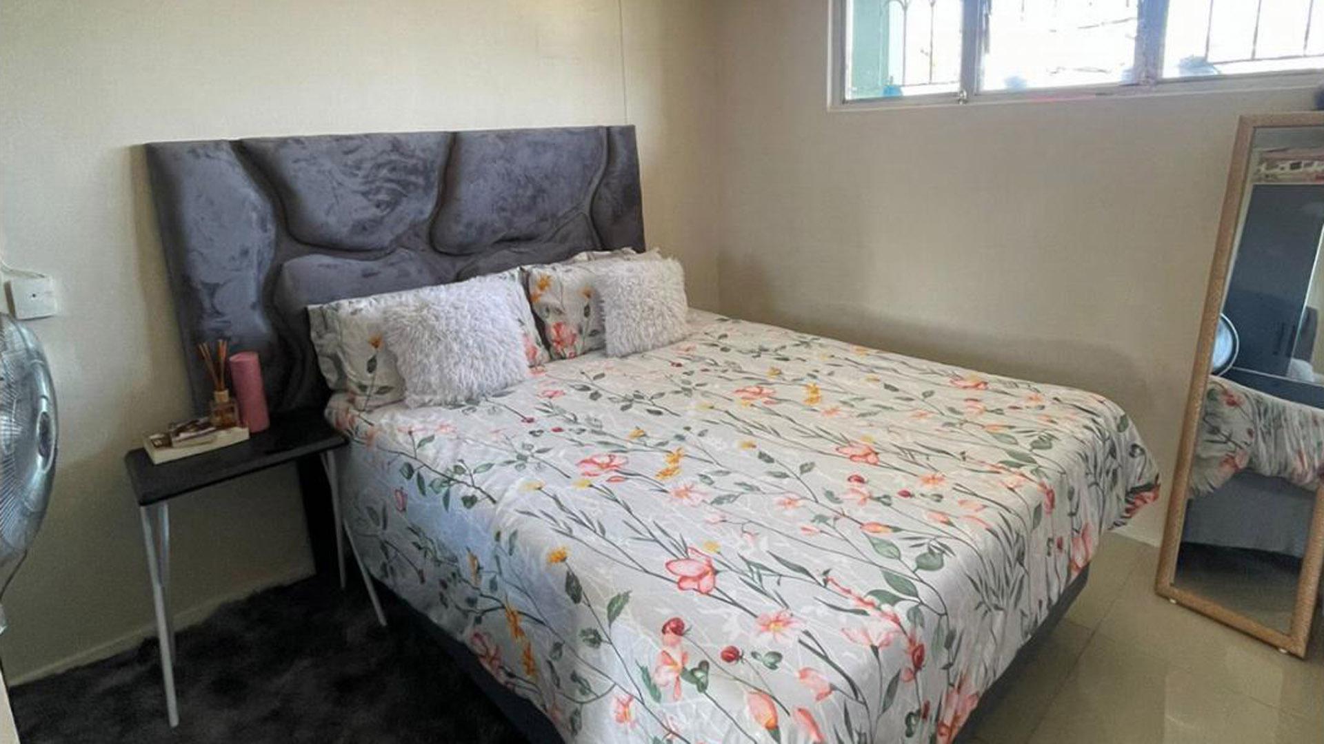 Bed Room 2 of property in Reservoir Hills KZN