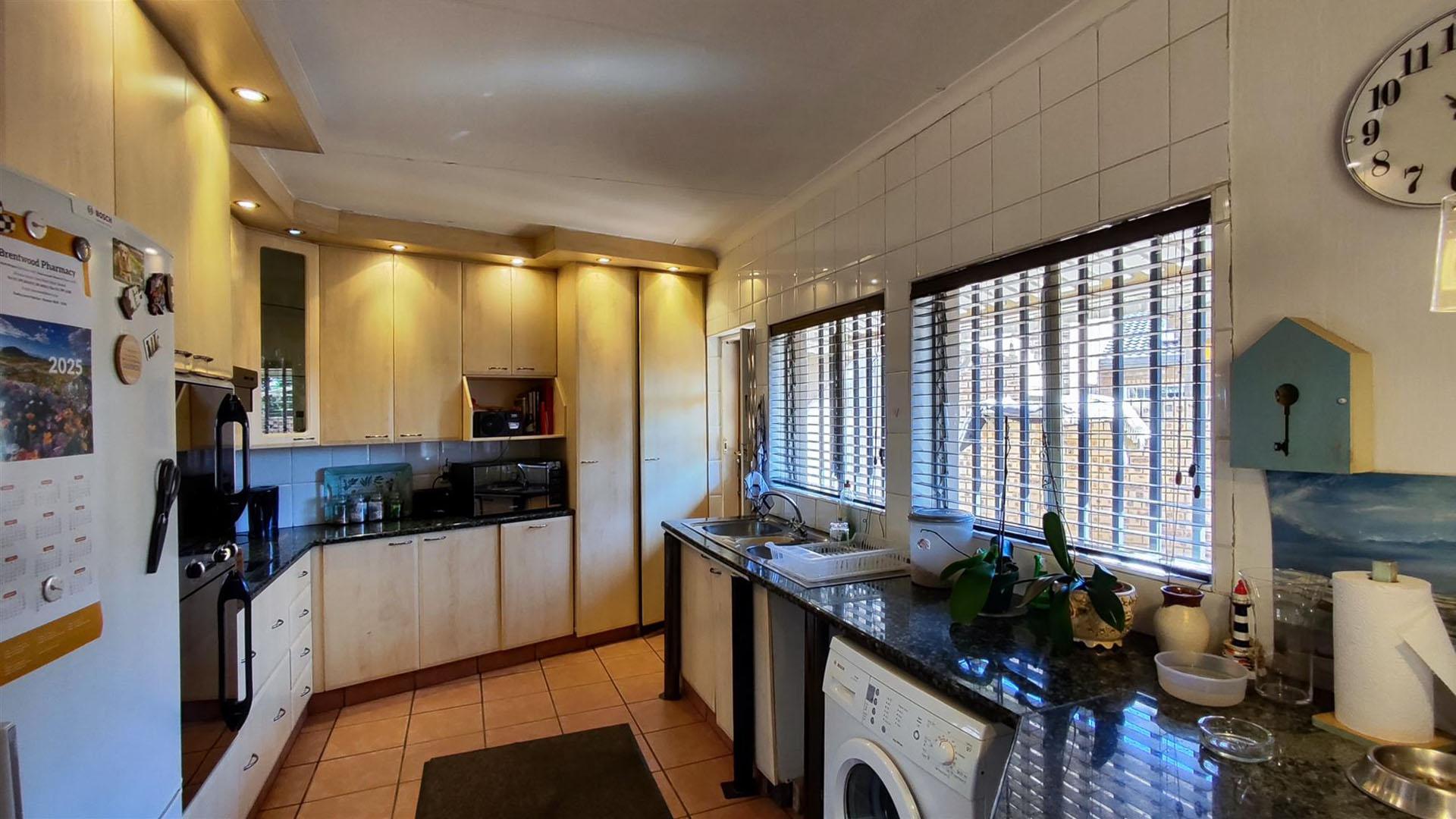 Kitchen - 24 square meters of property in Northmead