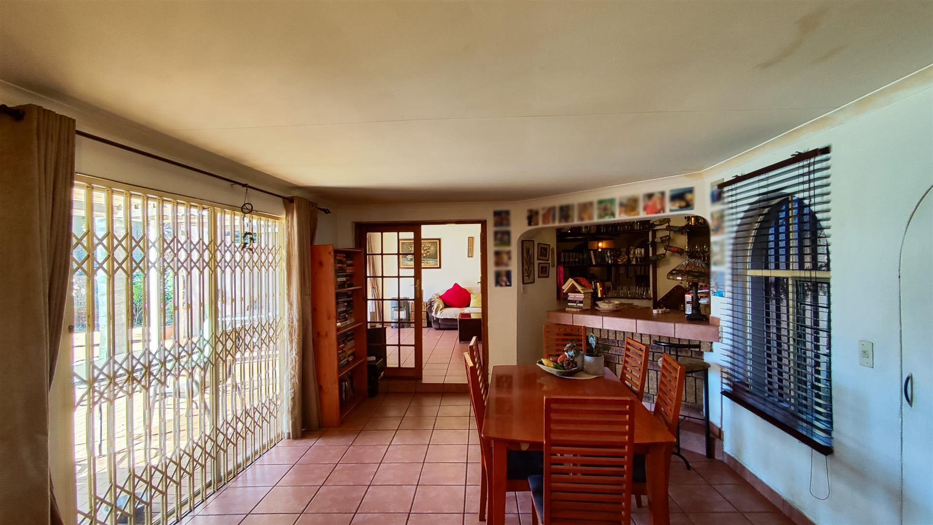 Dining Room - 24 square meters of property in Northmead