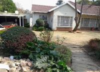 Front View of property in Lombardy East