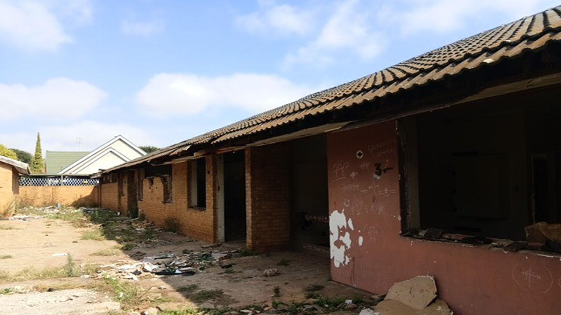 Front View of property in Delmas