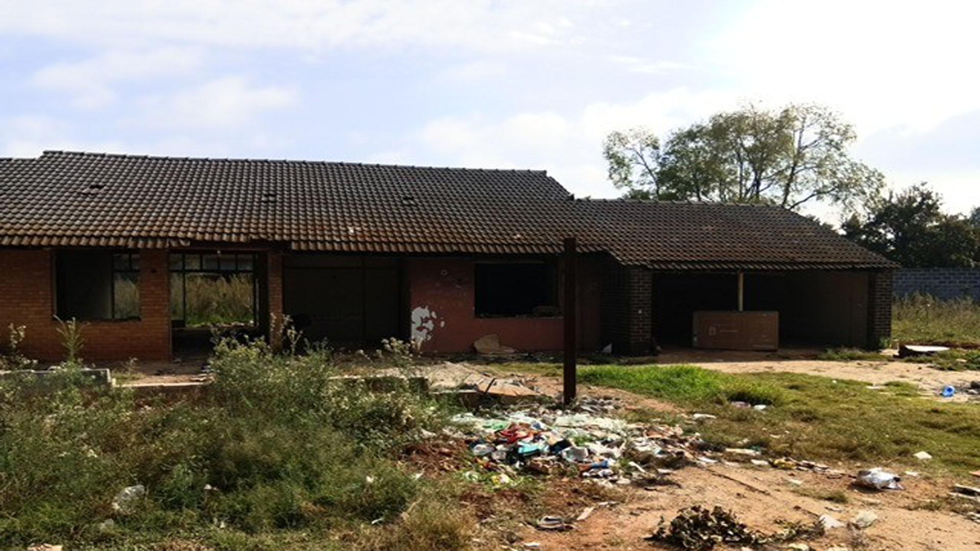 Front View of property in Delmas