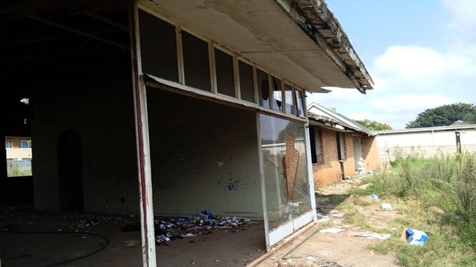 Backyard of property in Delmas