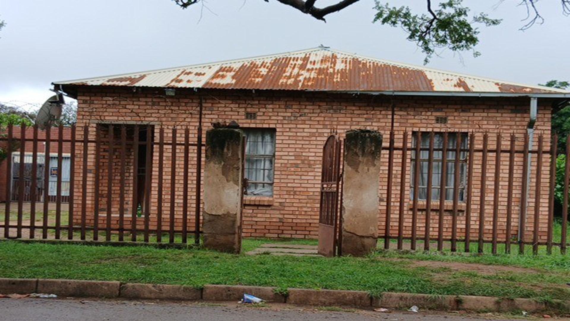 Front View of property in Emalahleni (Witbank) 