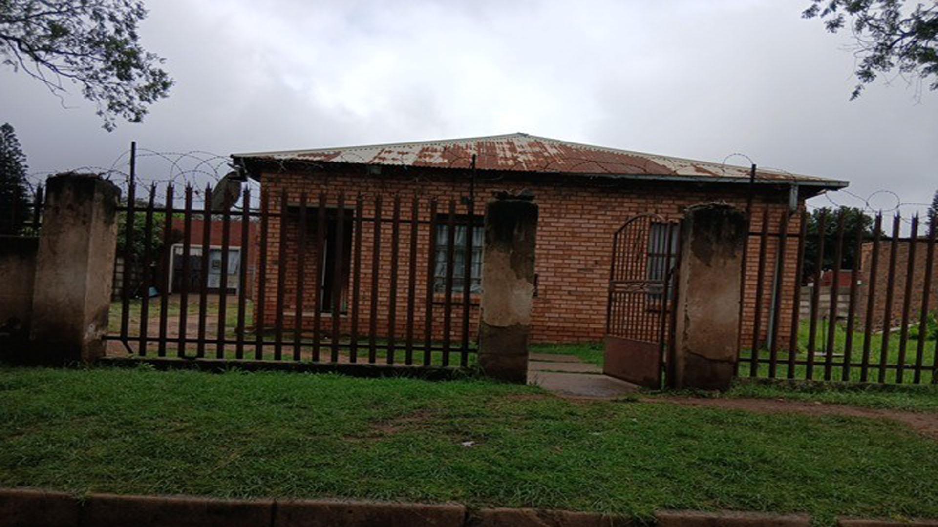 Front View of property in Emalahleni (Witbank) 