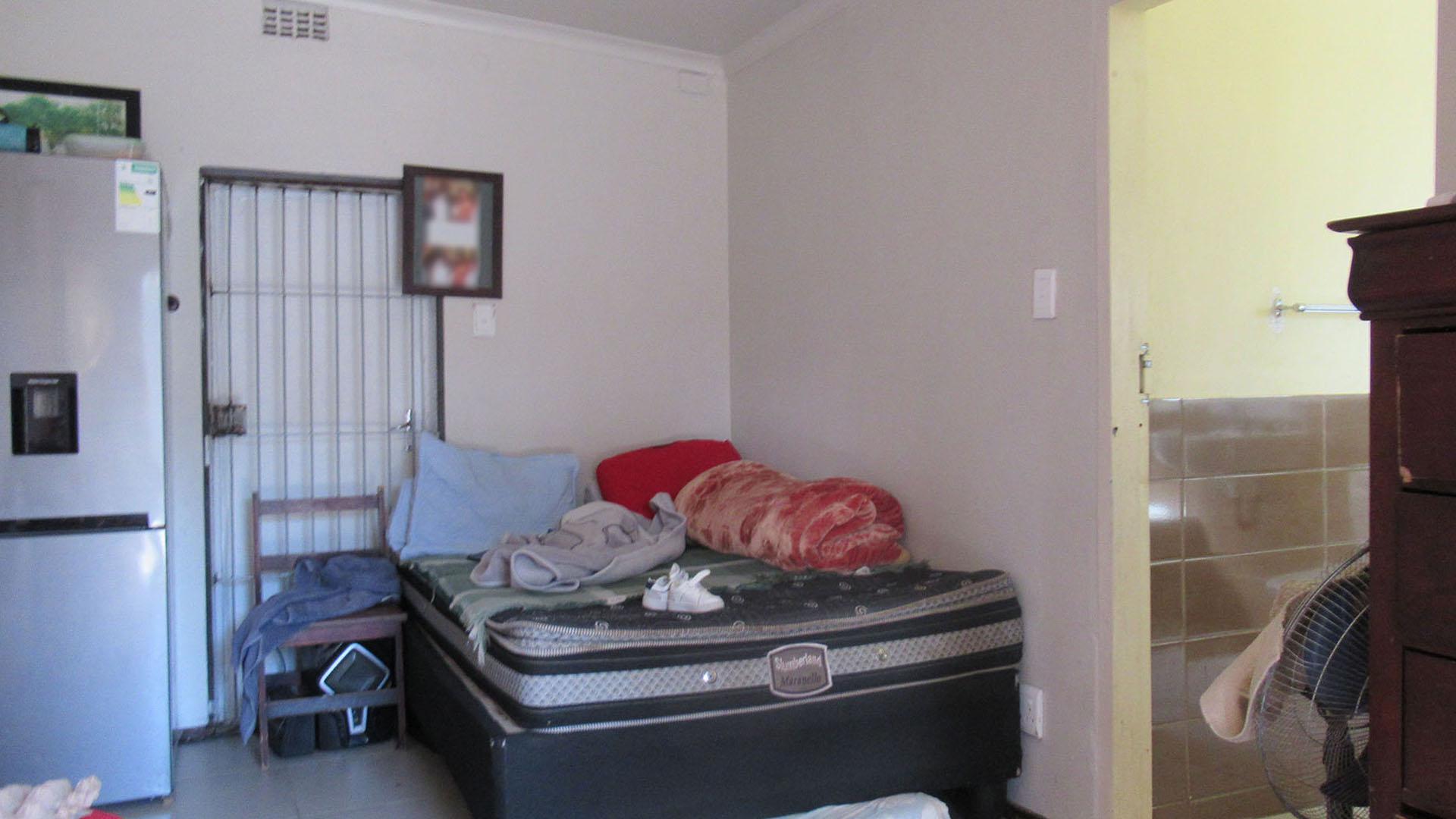 Bed Room 3 - 17 square meters of property in The Hill