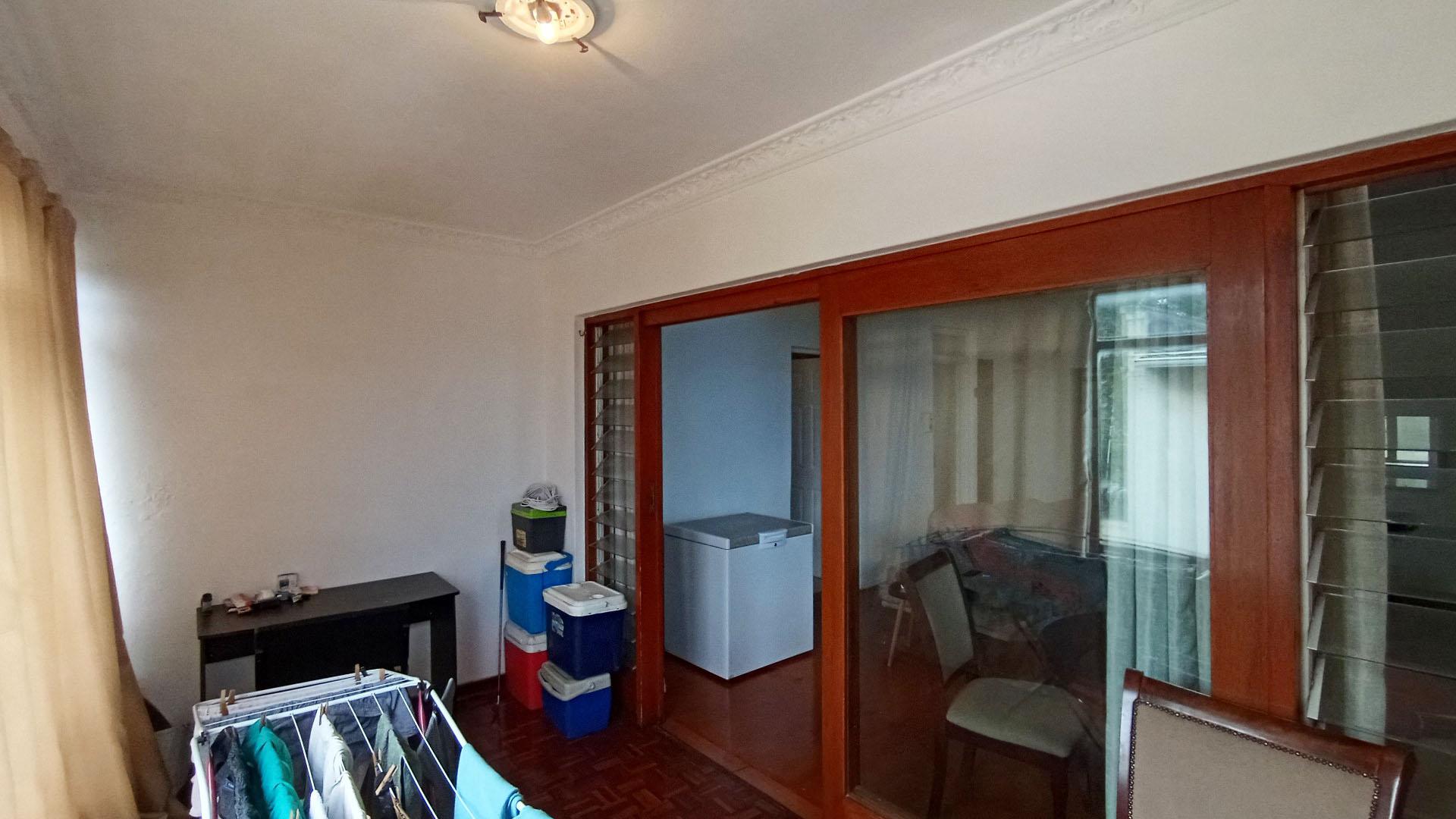 Balcony - 12 square meters of property in Musgrave