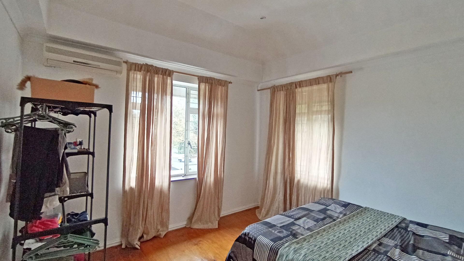 Main Bedroom - 15 square meters of property in Musgrave