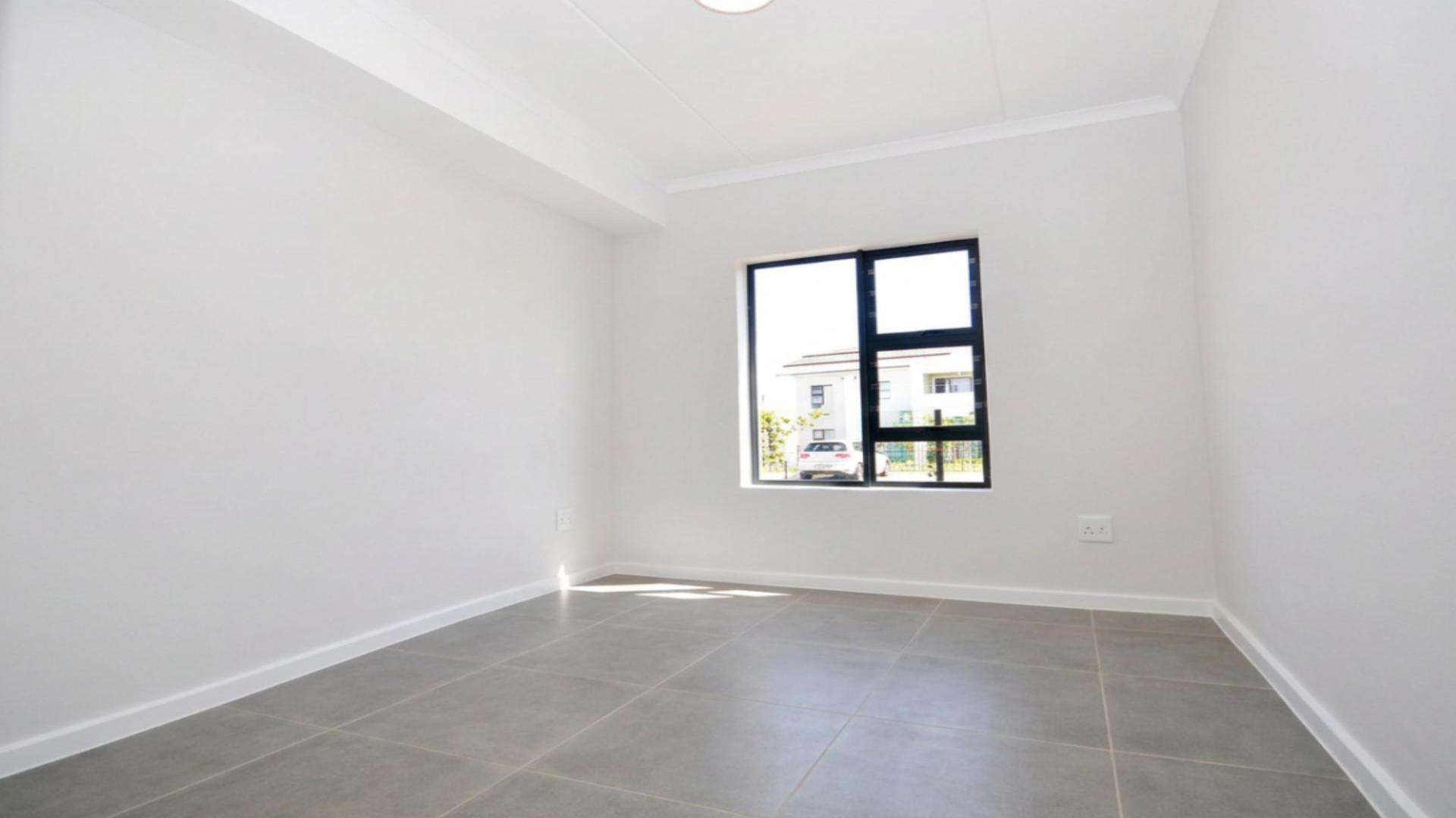 Bed Room 1 of property in Burgundy Estate