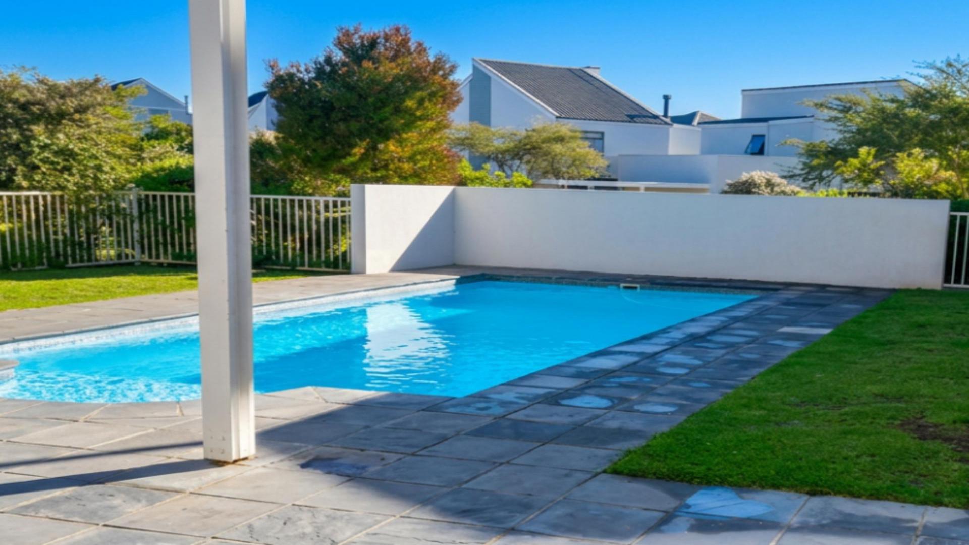 Swimming Pool of property in Burgundy Estate