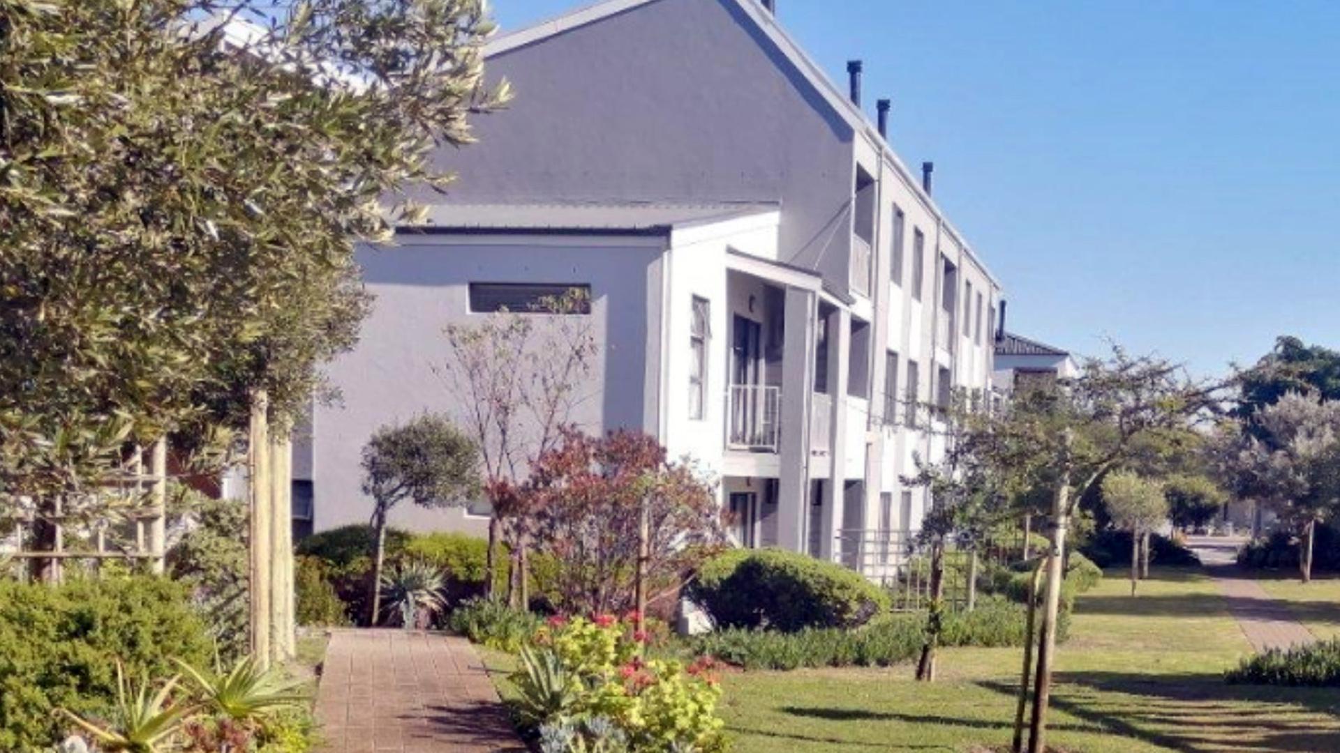 Front View of property in Burgundy Estate