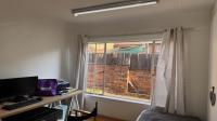 Bed Room 1 - 10 square meters of property in Wilgeheuwel 