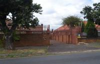 Front View of property in Linmeyer