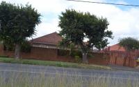 Front View of property in Linmeyer