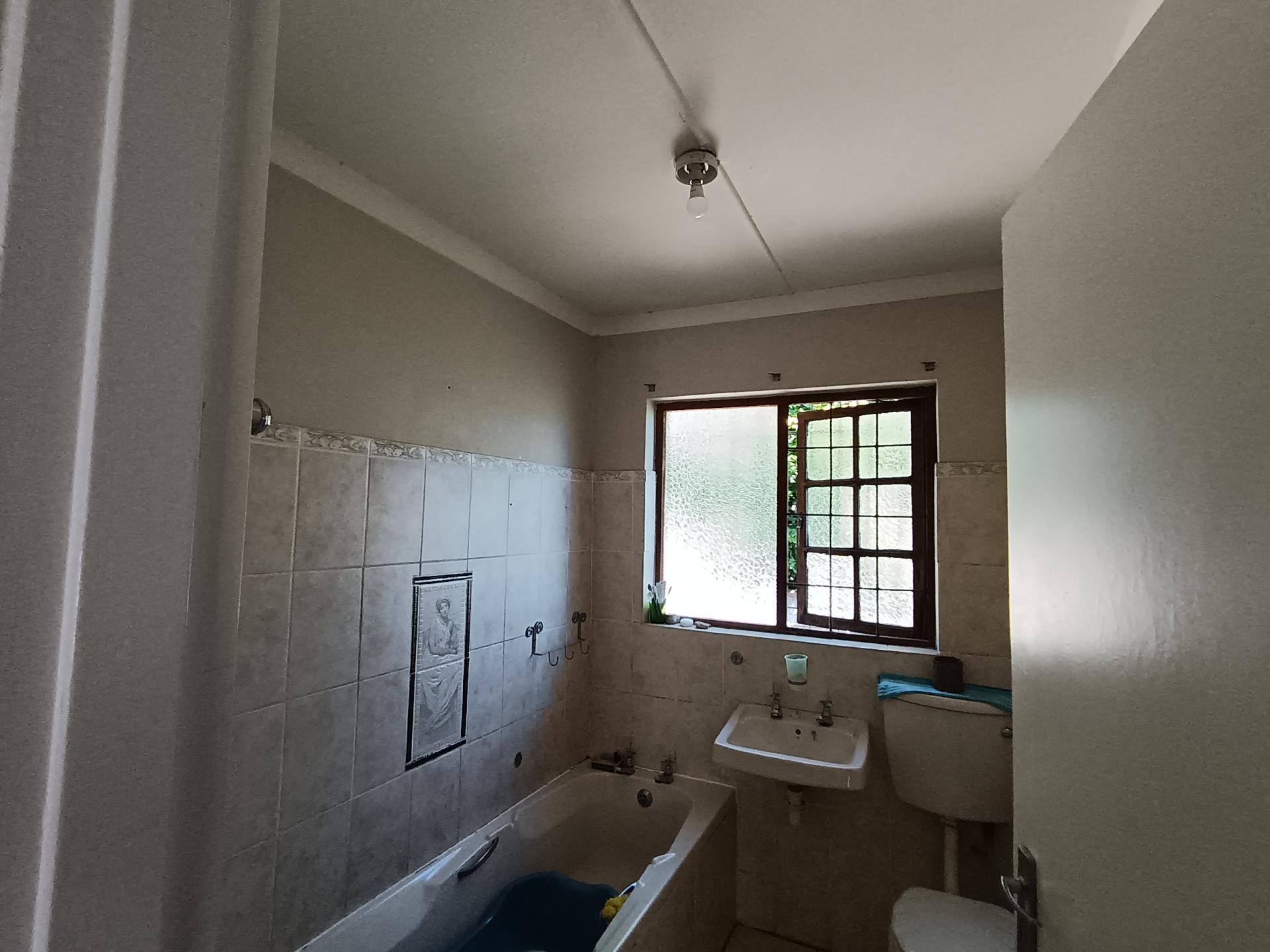 Bathroom 1 of property in East London