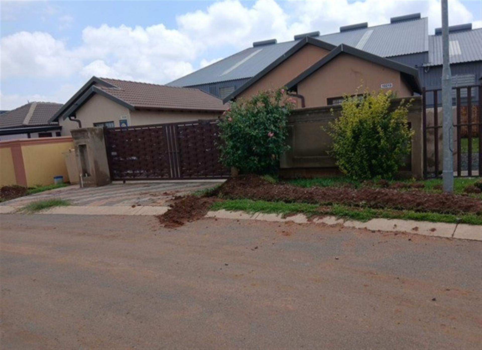 Front View of property in Windmill Park