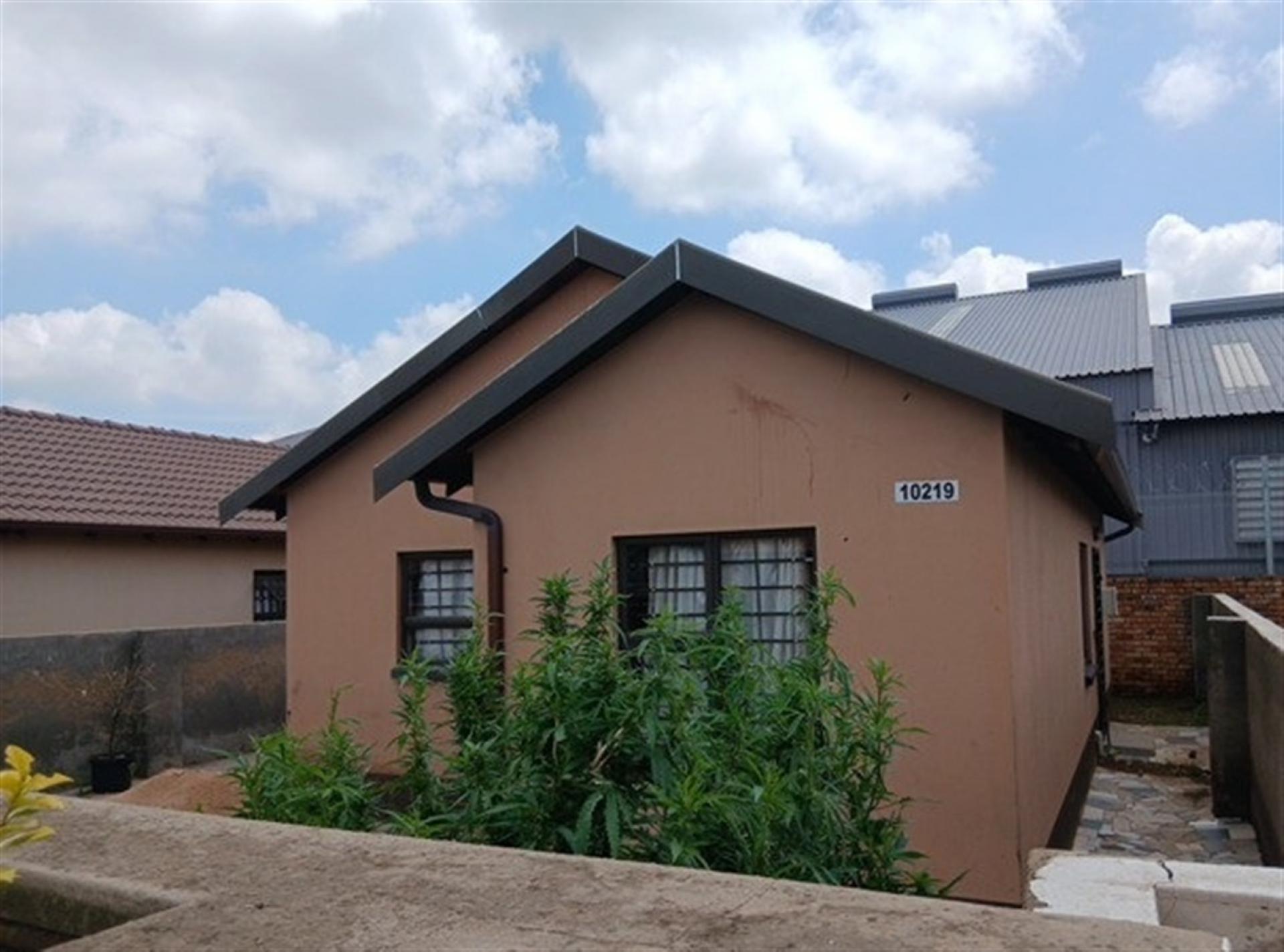 Front View of property in Windmill Park