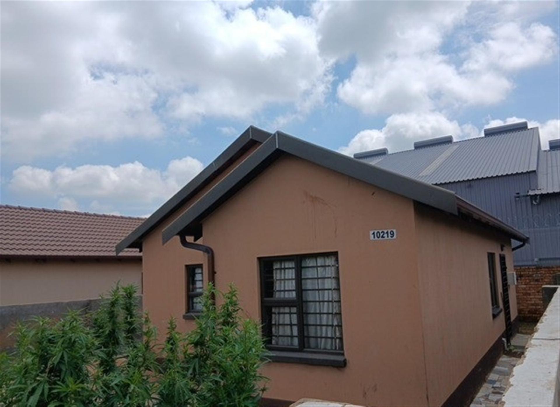 Front View of property in Windmill Park