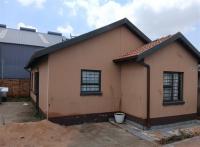Front View of property in Windmill Park