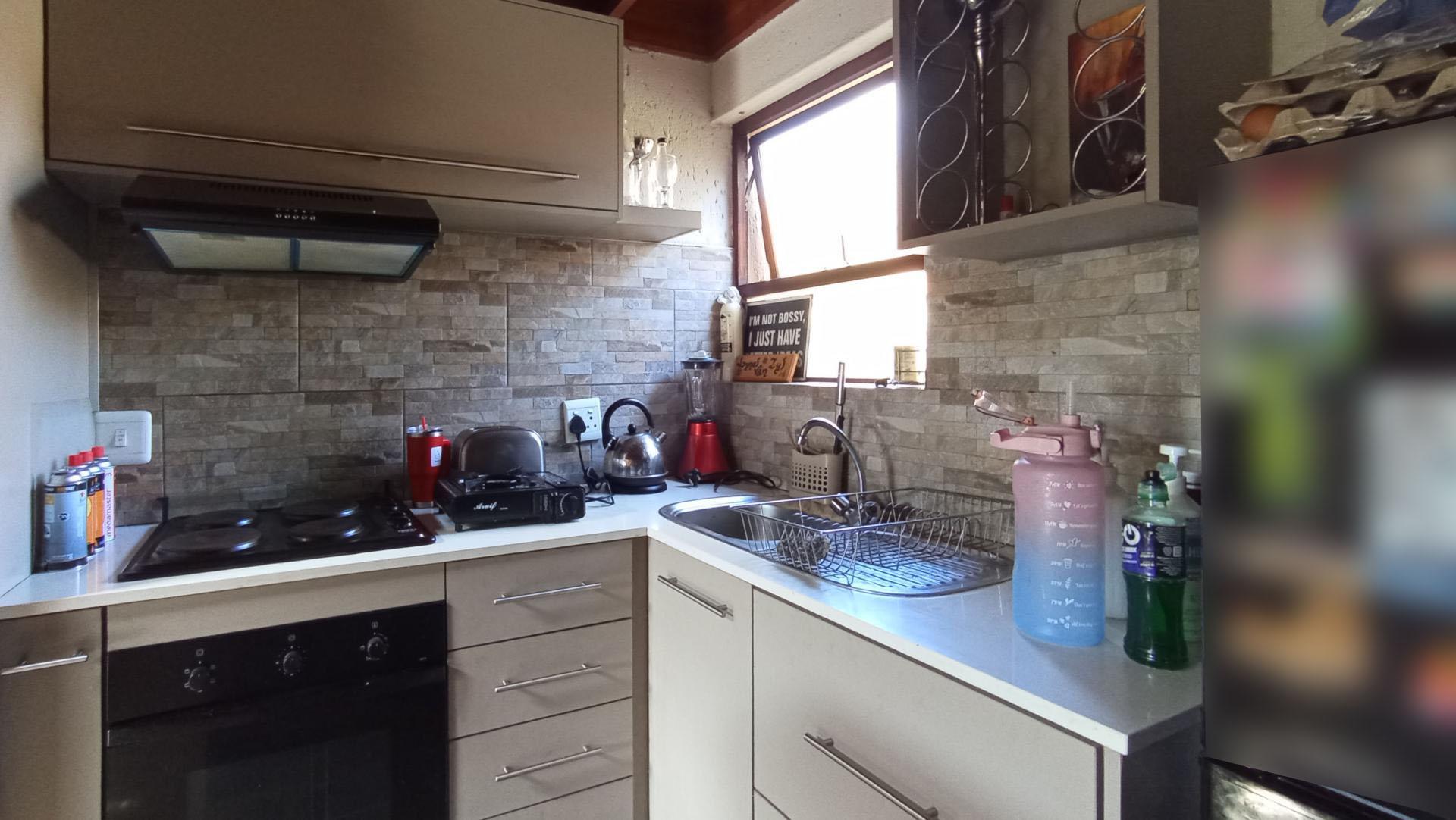 Kitchen of property in Douglasdale