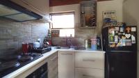 Kitchen - 12 square meters of property in Douglasdale