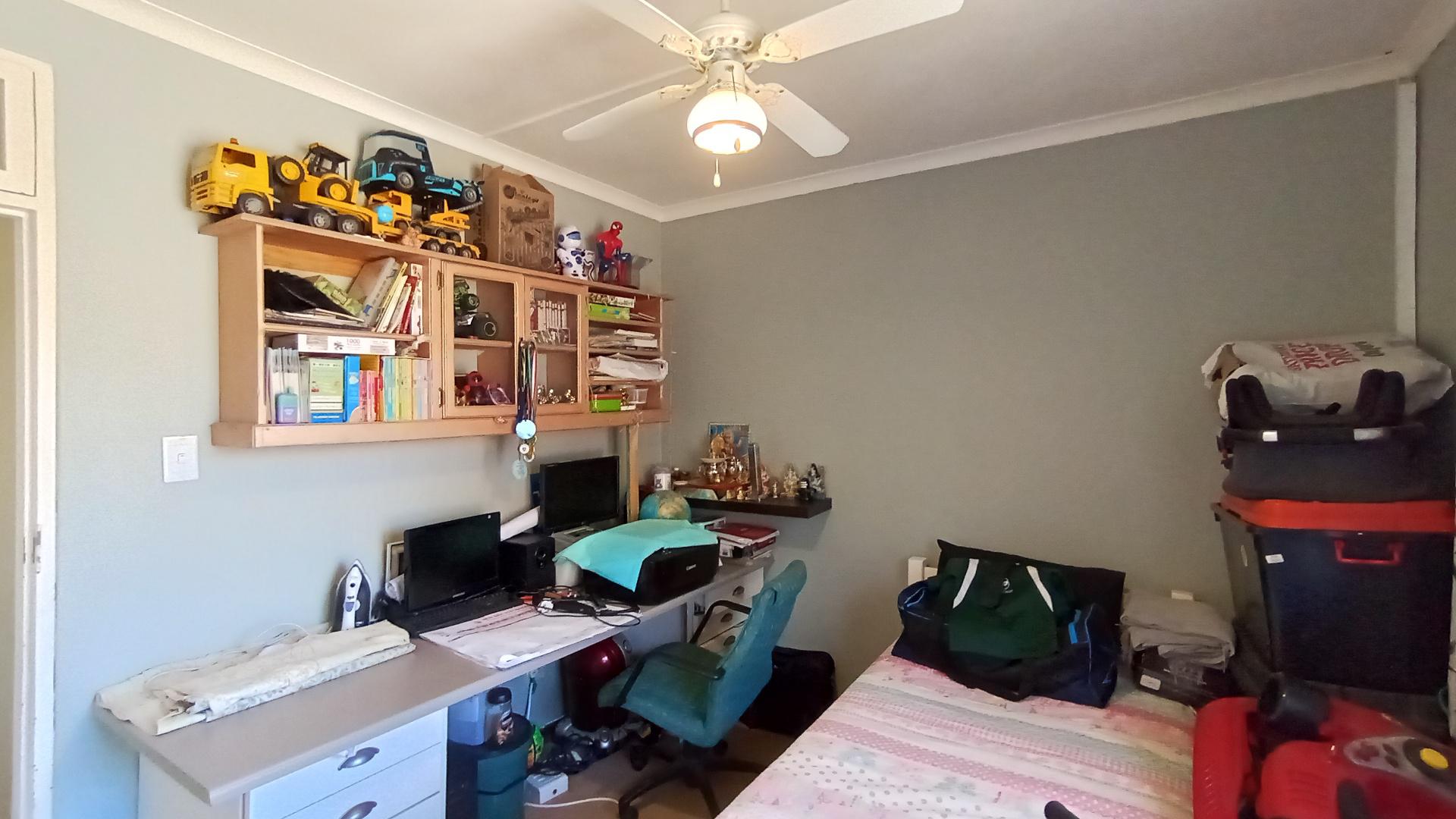 Bed Room 1 - 14 square meters of property in Assagay